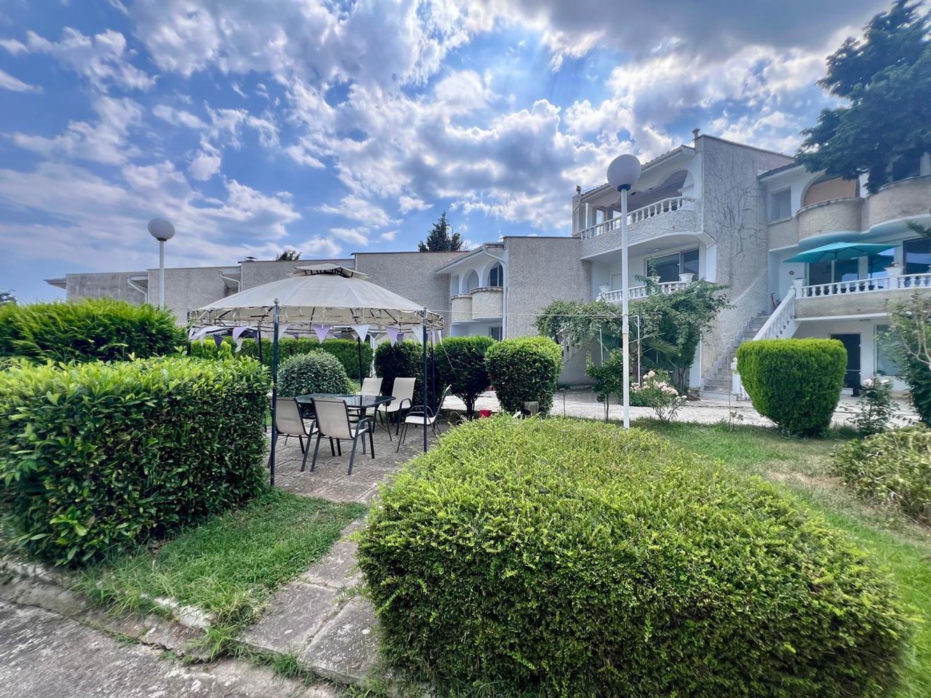Direkt am Meer in Ravda – Maisonette mit zwei Schlafzimmern, Meerblick und eigenem Stellplatz