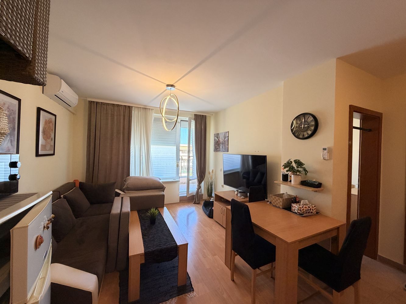 Gemütliche 2-Zimmer-Wohnung in Sonnenstrand – schöner Blick auf den Pool und eine ausgezeichnete Anlage für Erholung und Investition