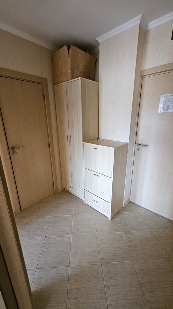 Geräumige Einzimmerwohnung in erster Meereslinie in Zarewo mit vollständiger Möblierung