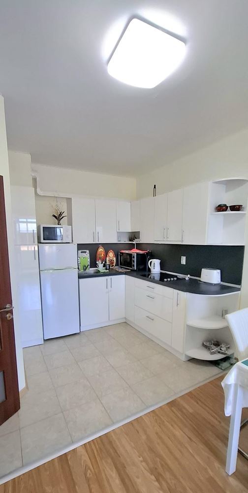 Zwei-Zimmer-Wohnung in einer Anlage in Pomorie – 300 m vom Strand entfernt, hervorragende Investition