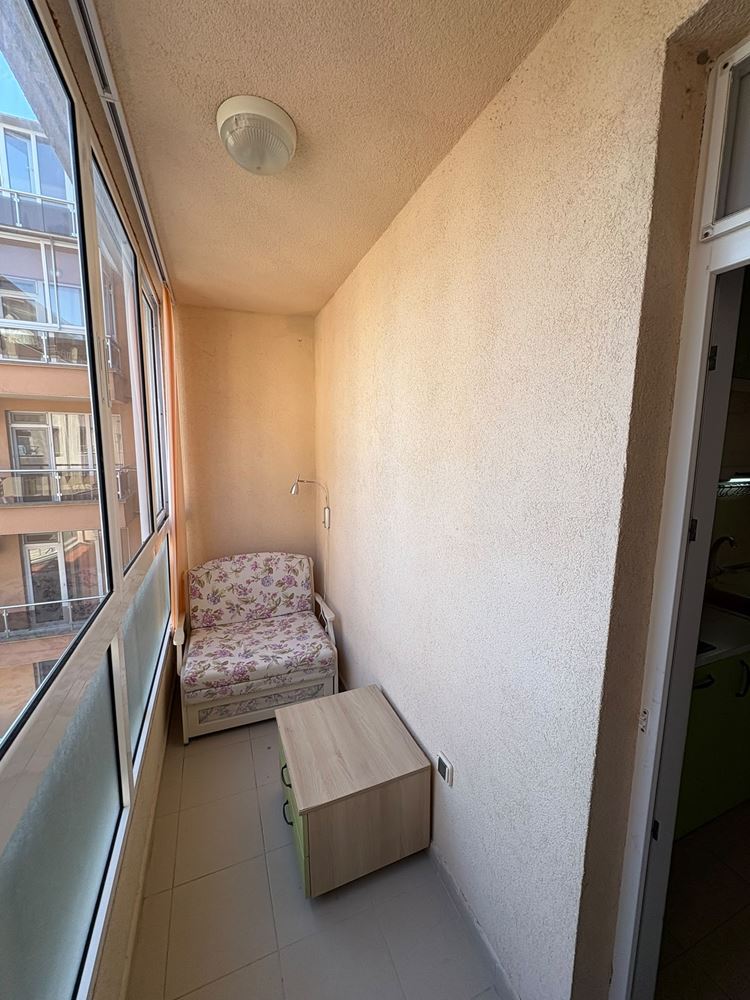 Möblierte Studio-Wohnung 200 Meter vom Meer entfernt in Pomorie – ausgezeichnete Lage und Komfort