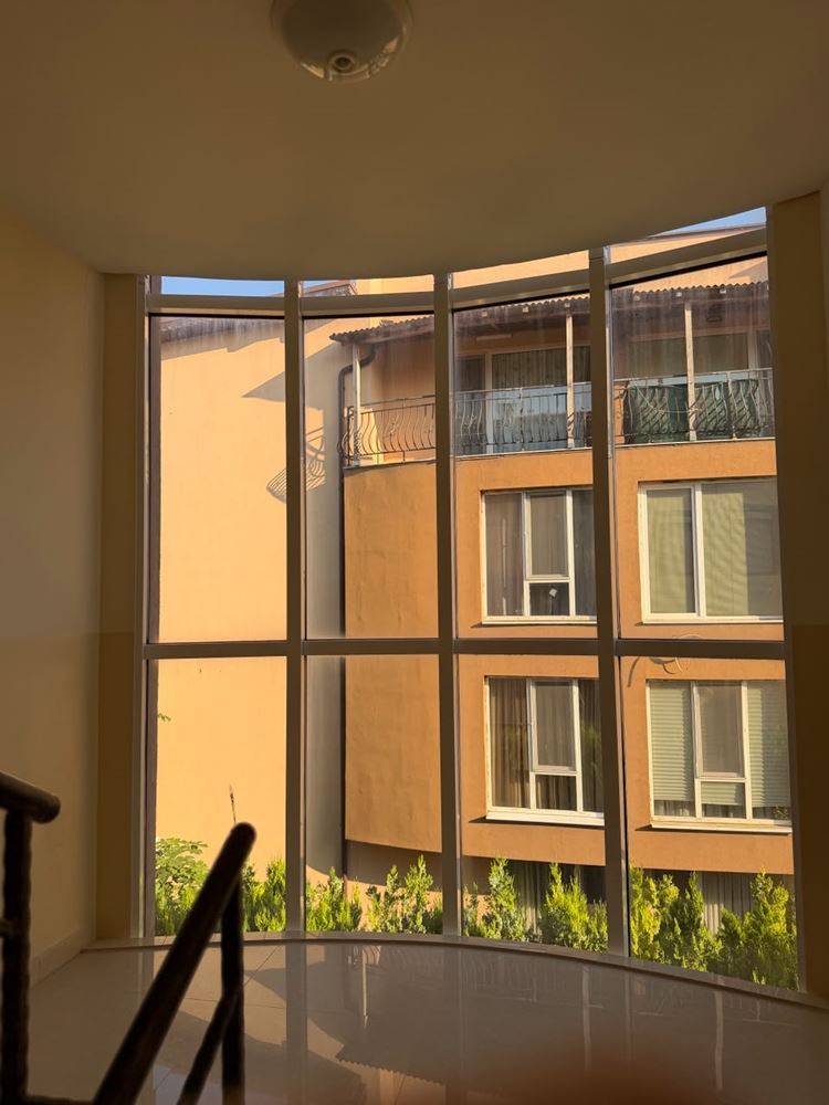Gemütliche Wohnung mit einem Schlafzimmer in Ravda in einer Wohnanlage – bezugsfertig