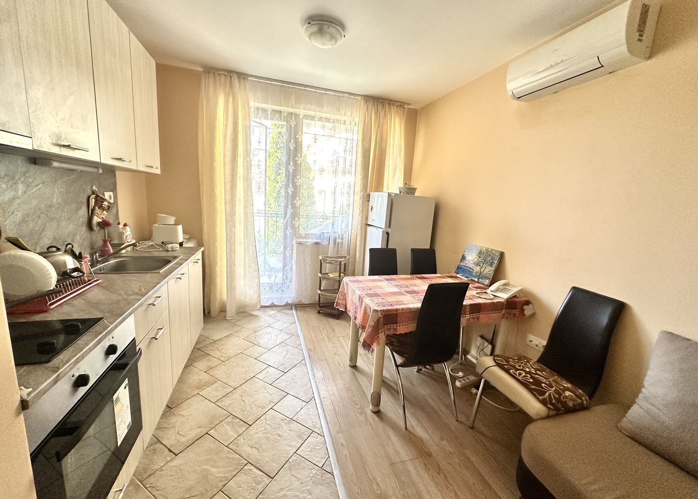 2-Zimmer-Wohnung in erster Meereslinie in Sveti Vlas – Gemütlichkeit und maritimes Ambiente
