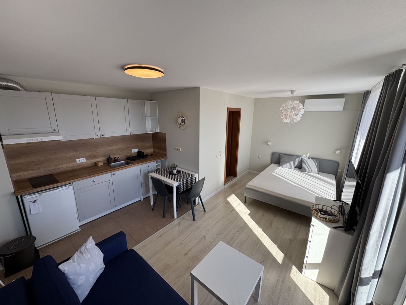 Studio mit Poolblick in einer Anlage mit hervorragender Infrastruktur in Sonnenstrand