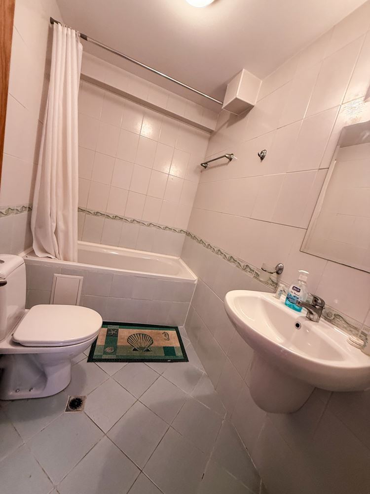 Großzügige 3-Zimmer-Wohnung mit teilweisem Meerblick in Aheloy