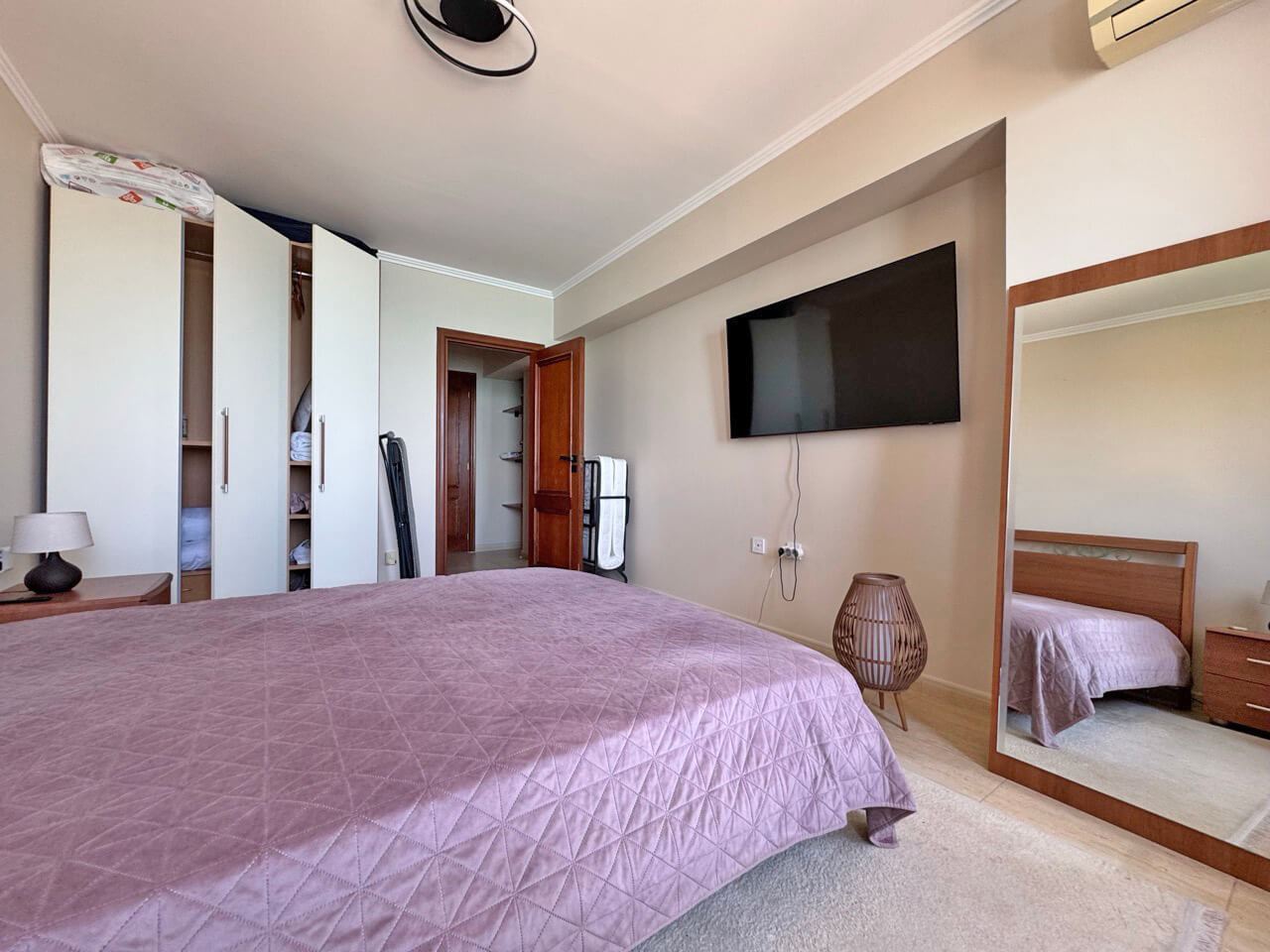 Zweizimmerwohnung in erster Meereslinie mit Panoramablick auf das Meer in Sveti Vlas