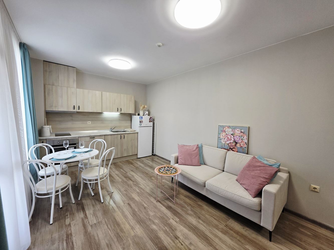 Meerkomfort mit eigenem Garten – 2-Zimmer-Wohnung mit einem Schlafzimmer nur wenige Schritte vom Strand in Sveti Vlas entfernt