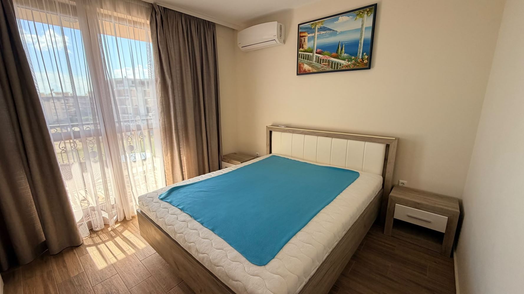 Zweizimmerwohnung mit Panoramablick, nur einen Schritt vom Meer entfernt in Ravda
