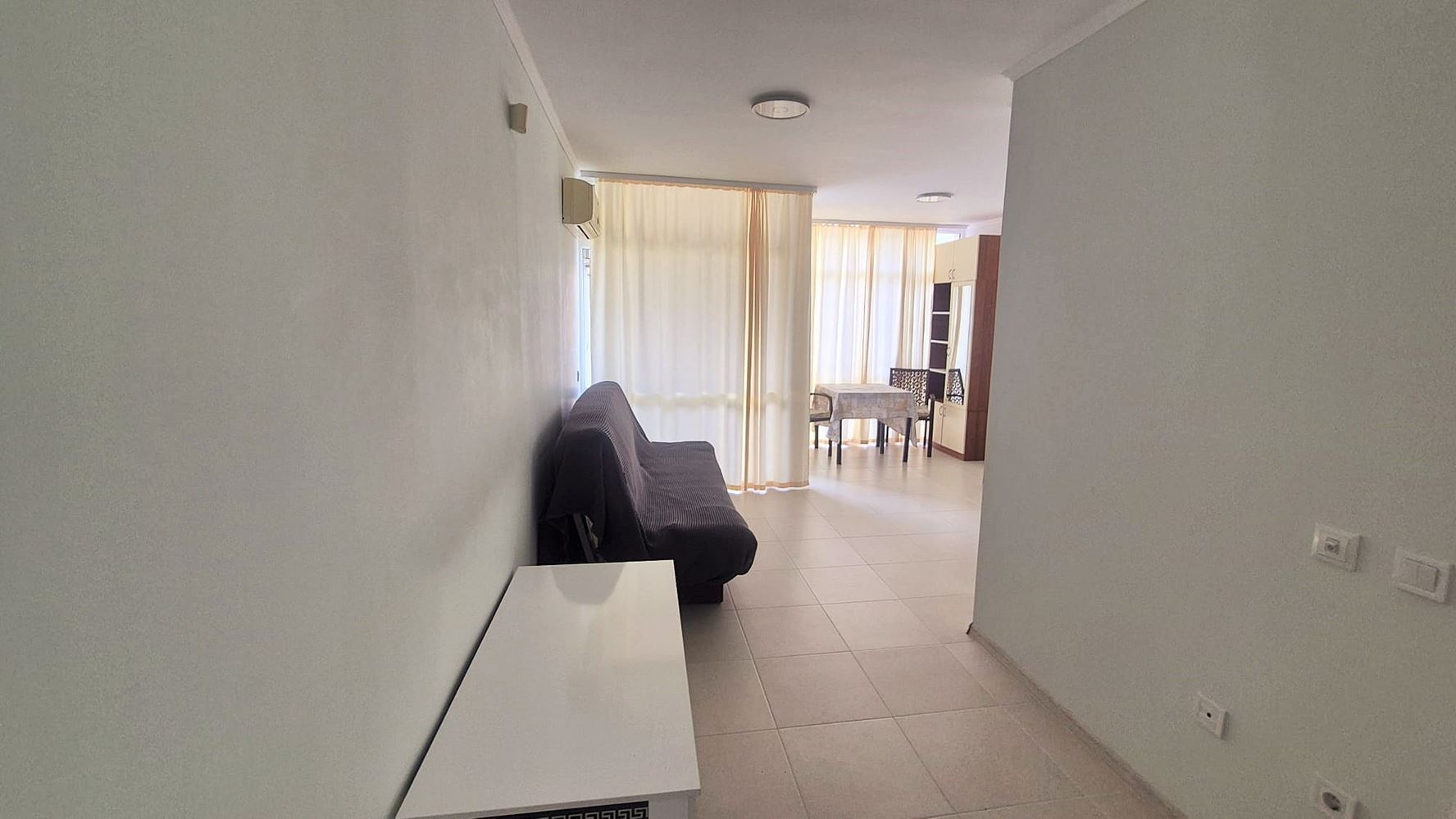 Stilvolle Wohnung mit einem Schlafzimmer und neuer Einrichtung im Bereich Cocoa Beach – Bezugsfertig