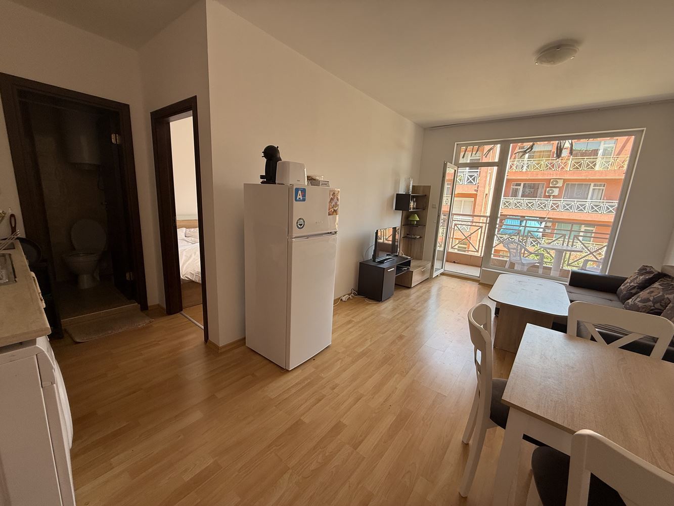 Möblierte Ein-Zimmer-Wohnung mit Poolblick in Sonnenstrand