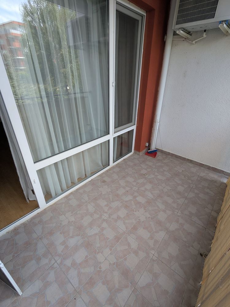 Große 2-Zimmer-Wohnung in erster Meereslinie in Sveti Vlas – Großzügigkeit, Komfort und Meeresatmosphäre
