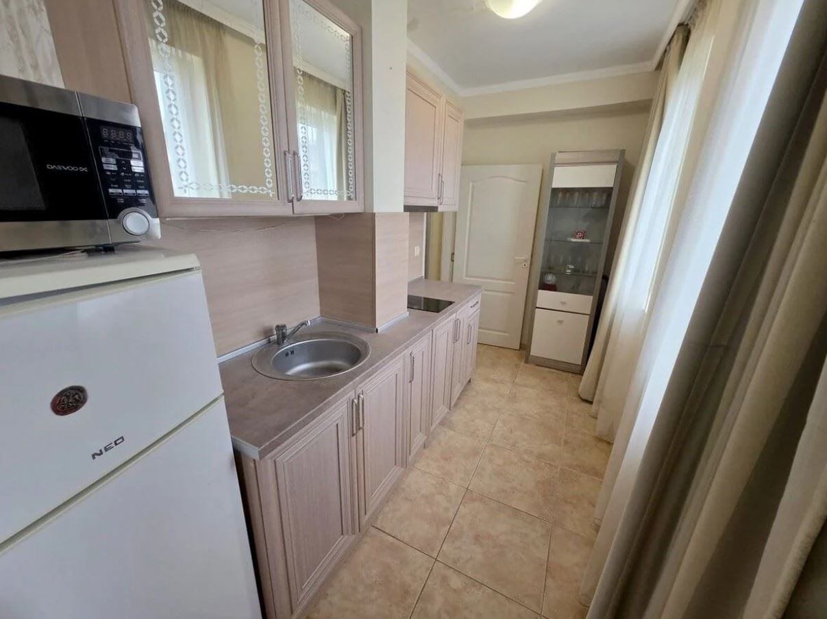 Geräumiges Apartment mit einem Schlafzimmer in einer ruhigen Wohnanlage am Meer in Ravda