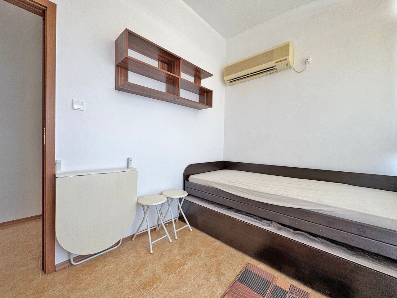 Gemütliche Ein-Zimmer-Wohnung mit Poolblick in Sonnenstrand