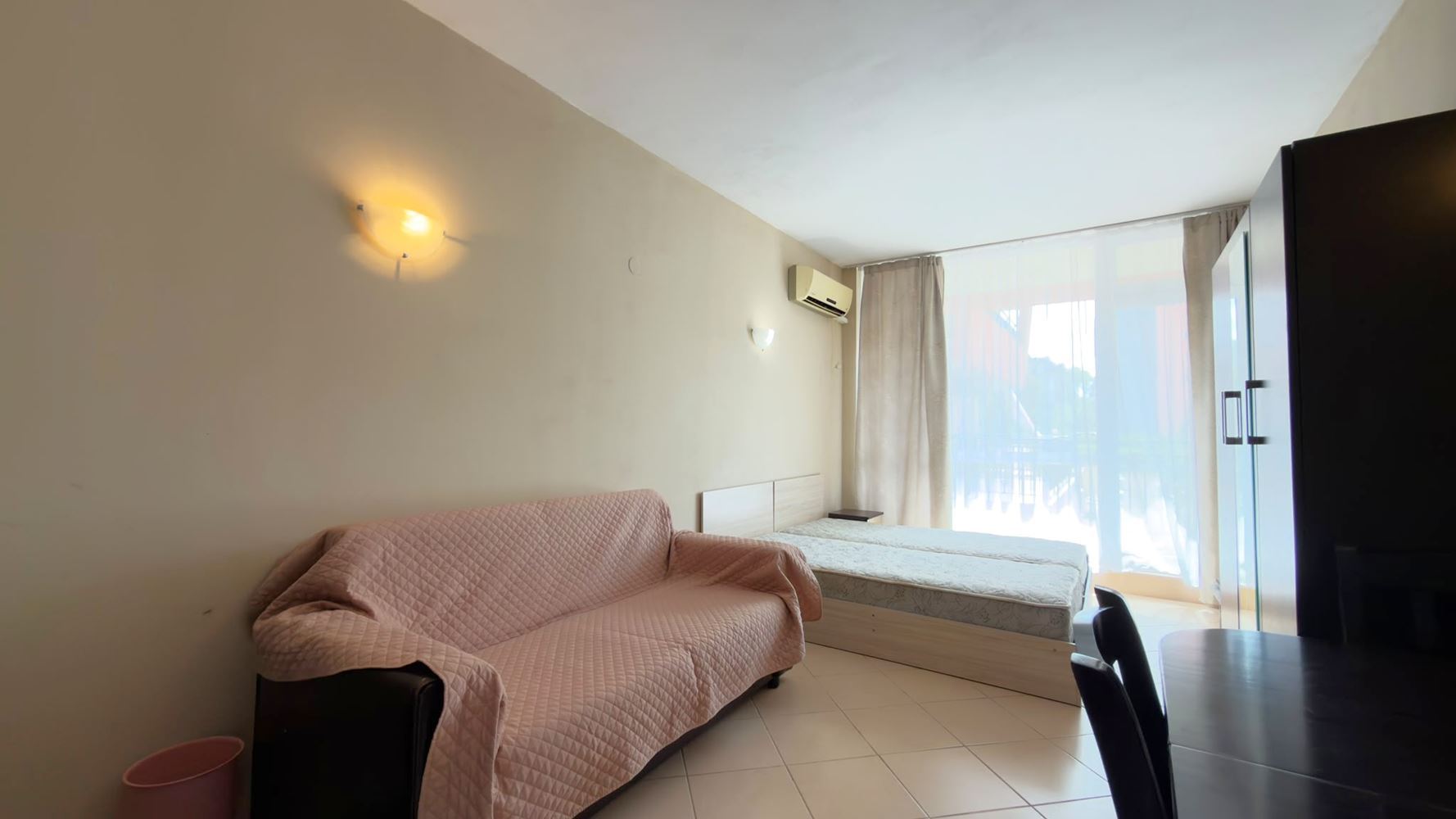 Möblierte Studio-Wohnung mit Poolblick in Sonnenstrand