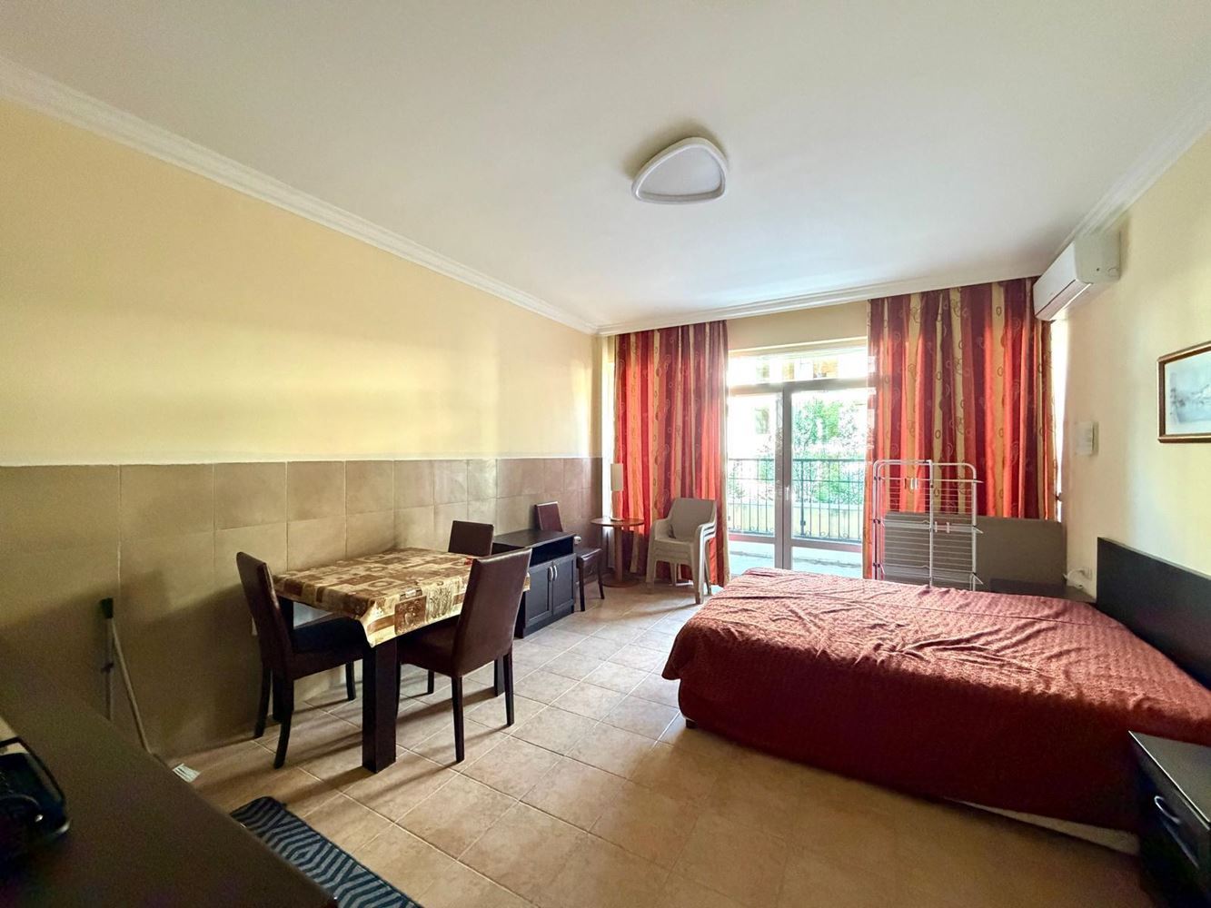 Erste Meereslinie in Pomorie – möbliertes Studio in einer luxuriösen Anlage mit Pools, Spa und Attraktionen
