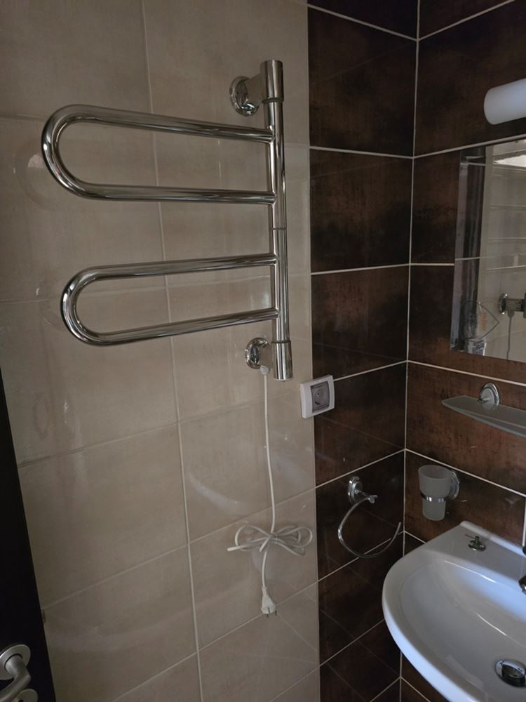 Neue Wohnung mit einem Schlafzimmer in Pomorie – renoviert, bereit zur Möblierung, mit geräumigem Balkon und Grill