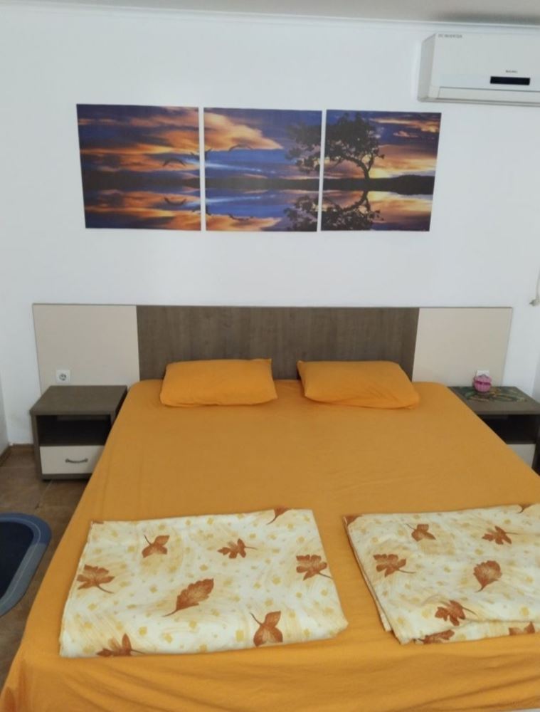 Geräumige Drei-Zimmer-Wohnung in Nessebar mit niedriger Jahresgebühr und kostenlosem Parkplatz