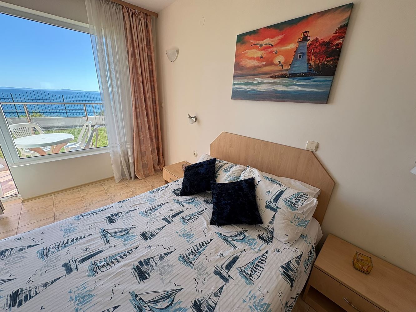 Erste Meereslinie in Sveti Vlas – geräumige Wohnung mit einem Schlafzimmer und Meerblick