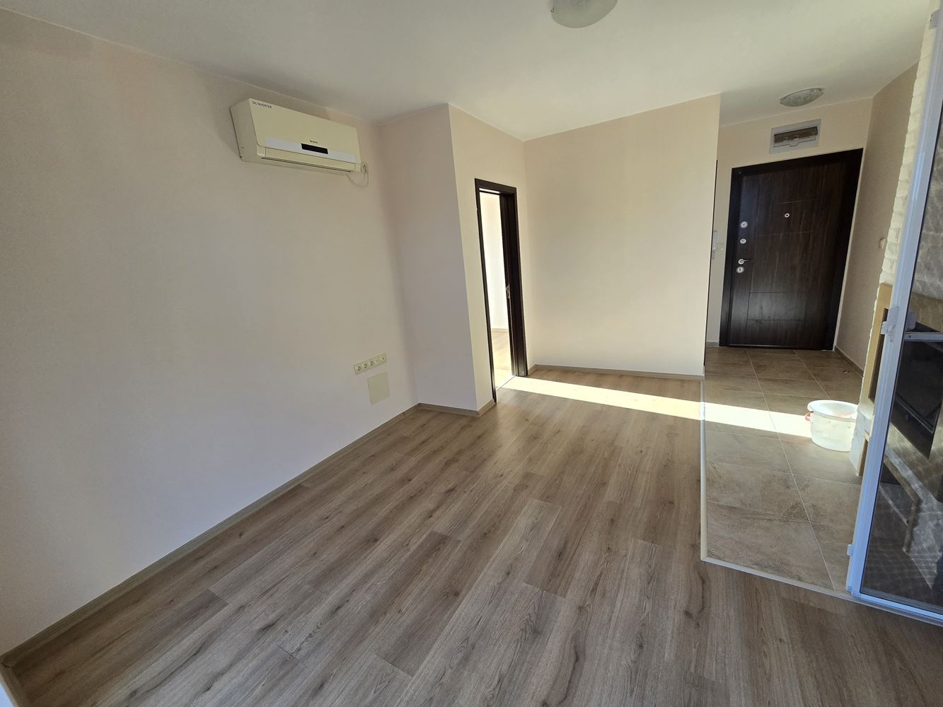 Neue Wohnung mit einem Schlafzimmer in Pomorie – renoviert, bereit zur Möblierung, mit geräumigem Balkon und Grill