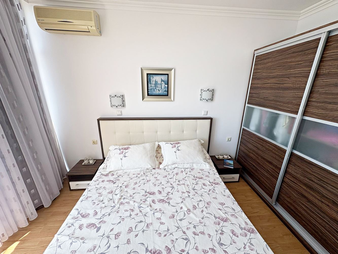 Luxuriöse 2-Zimmer-Wohnung mit Panoramablick auf das Meer in erster Linie in Sveti Vlas