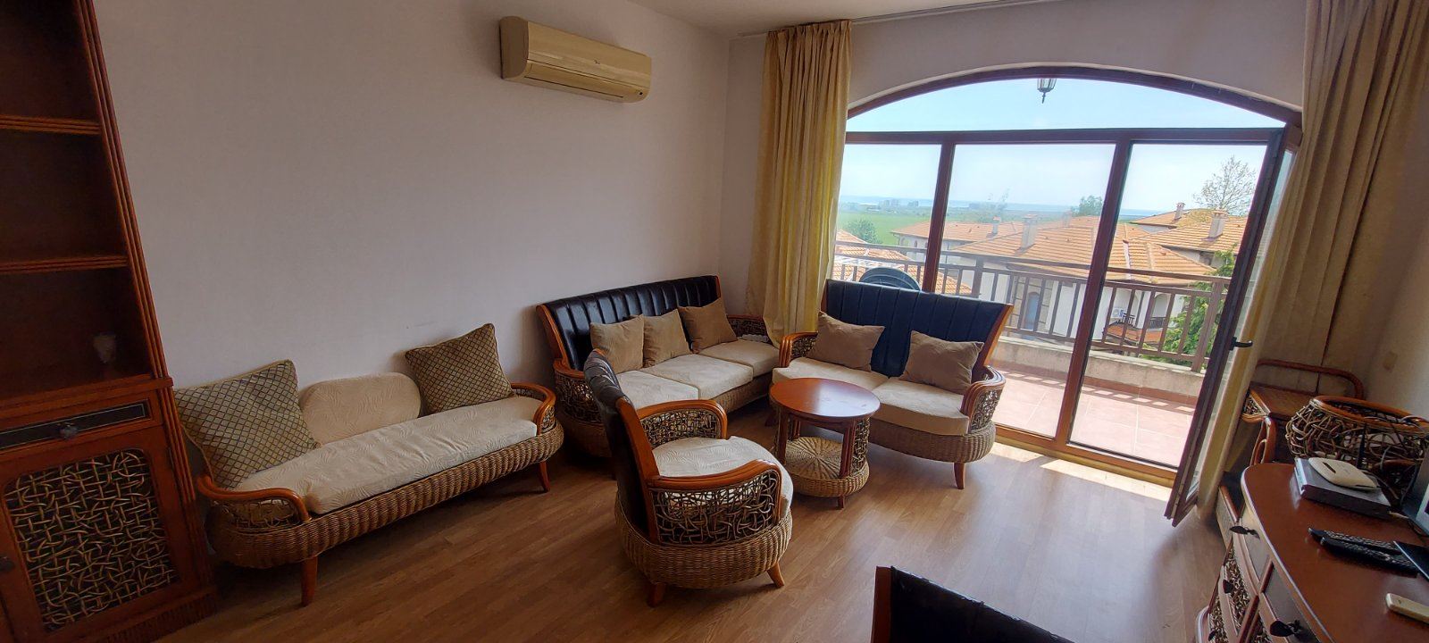 2-Zimmer-Wohnung mit Panoramameerblick in Aheloy – Komfort, Raum und Ruhe