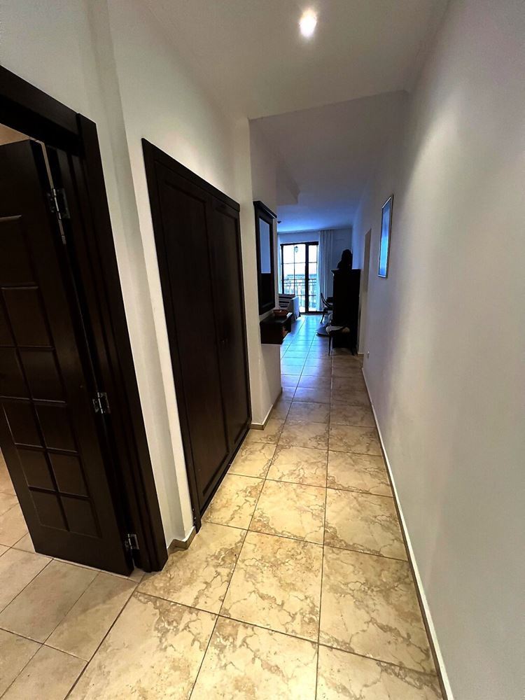 Einzigartige Drei-Zimmer-Wohnung mit Panoramablick auf das Meer und den Pool in erster Meereslinie in Obzor