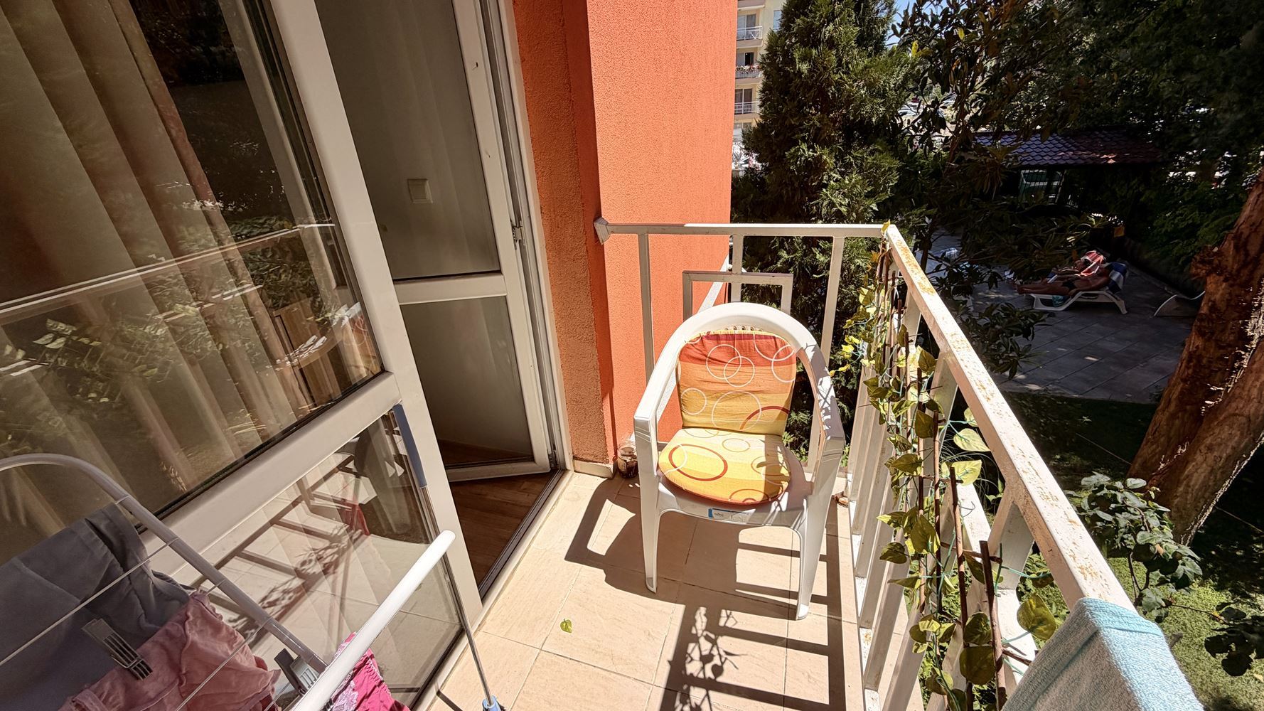 Gemütliche Wohnung mit einem Schlafzimmer und Poolblick in einer ruhigen Gegend von Sonnenstrand