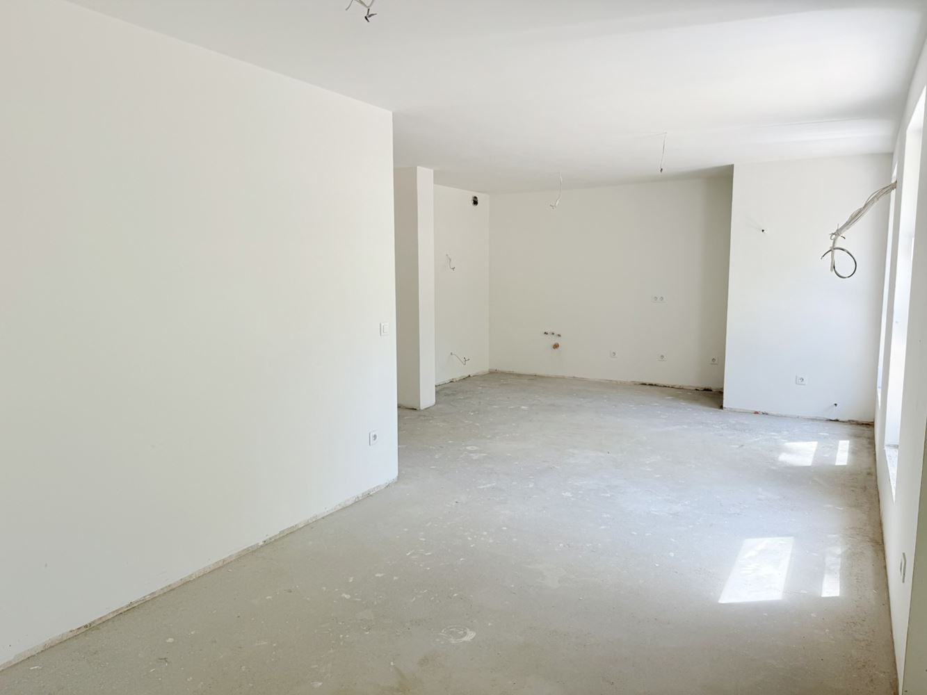 Geräumige Zweizimmerwohnung in einem Neubau mit Akt 16 in Burgas – Komfort, Platz und ausgezeichnete Lage
