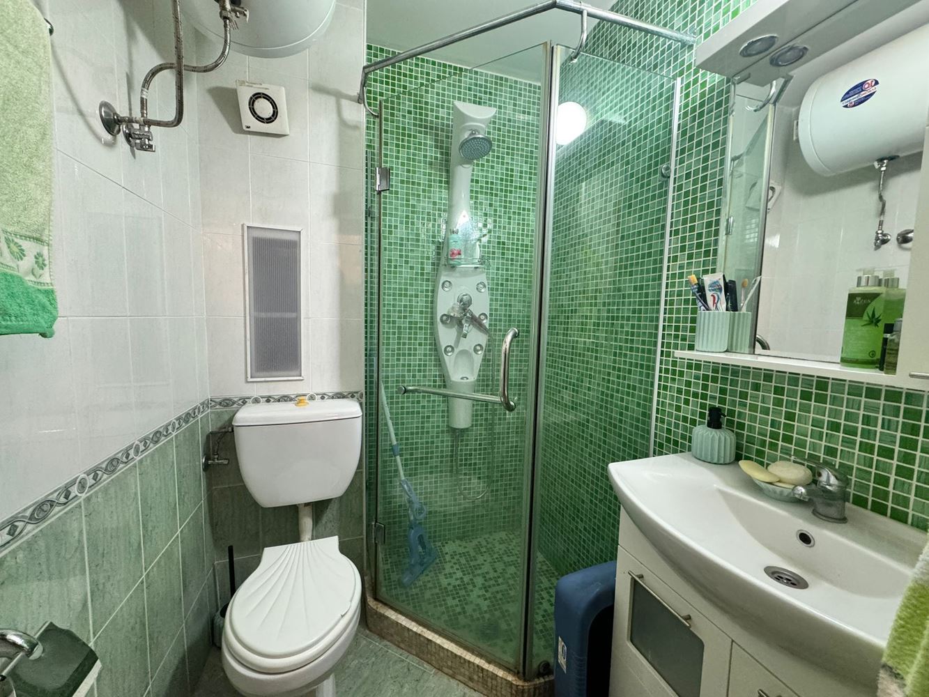 Stilvolle Zwei-Zimmer-Wohnung in einer Eliteanlage im Herzen von Sveti Vlas