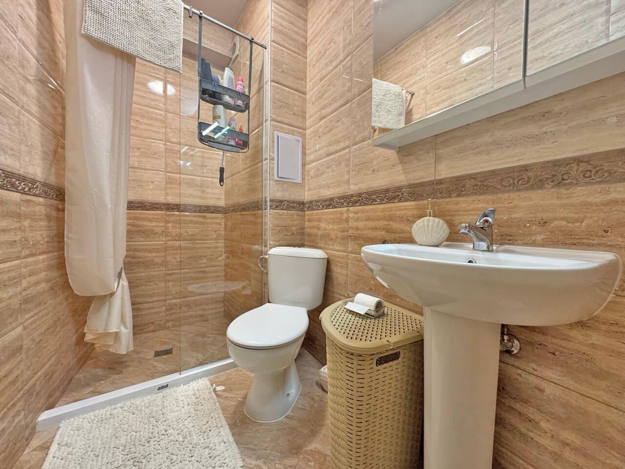 Helle und stilvolle Zweizimmerwohnung in einer luxuriösen Anlage in Sunny Beach – eine ausgezeichnete Wahl zum Wohnen und Erholen