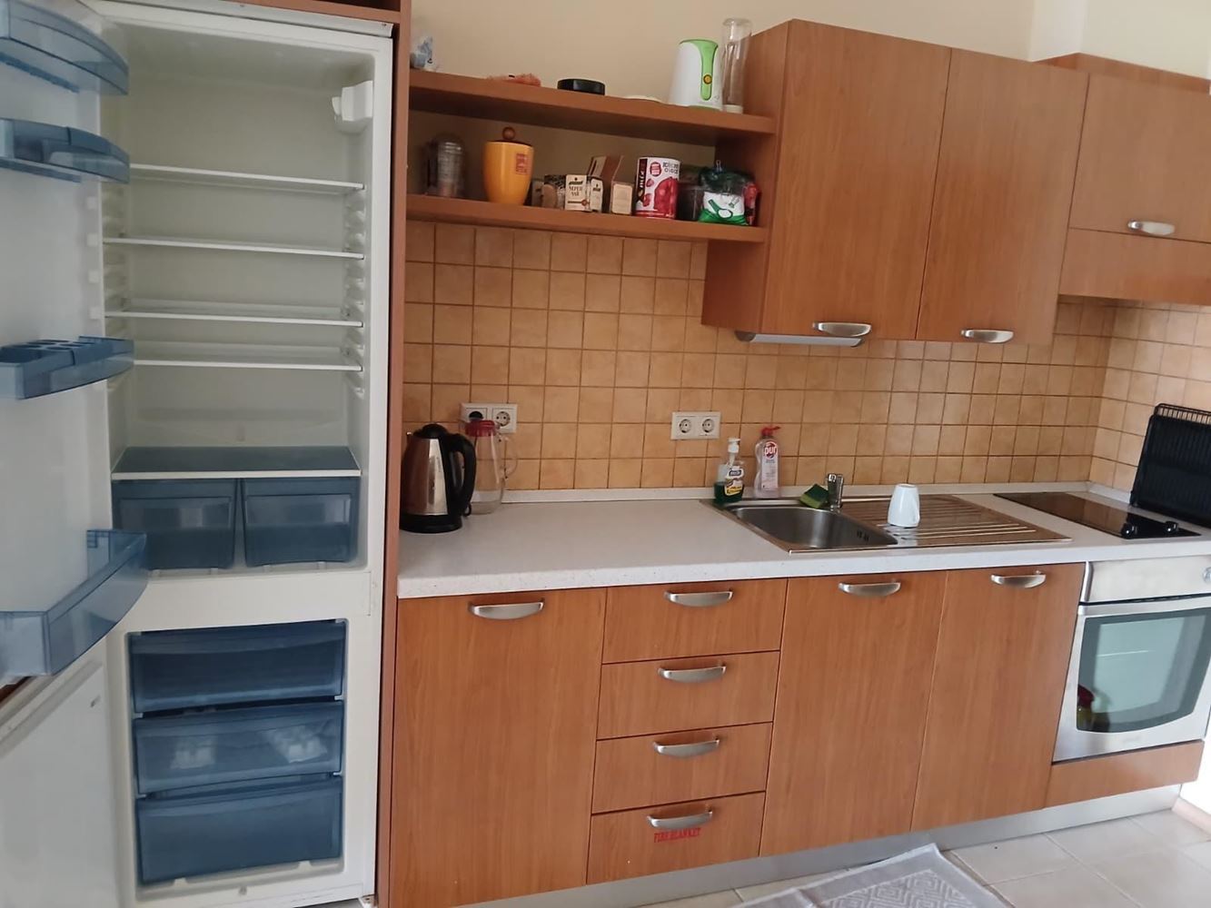 Attraktive Zwei-Zimmer-Wohnung in erster Meereslinie in Pomorie – Komfort, Swimmingpools und Spa-Angebote