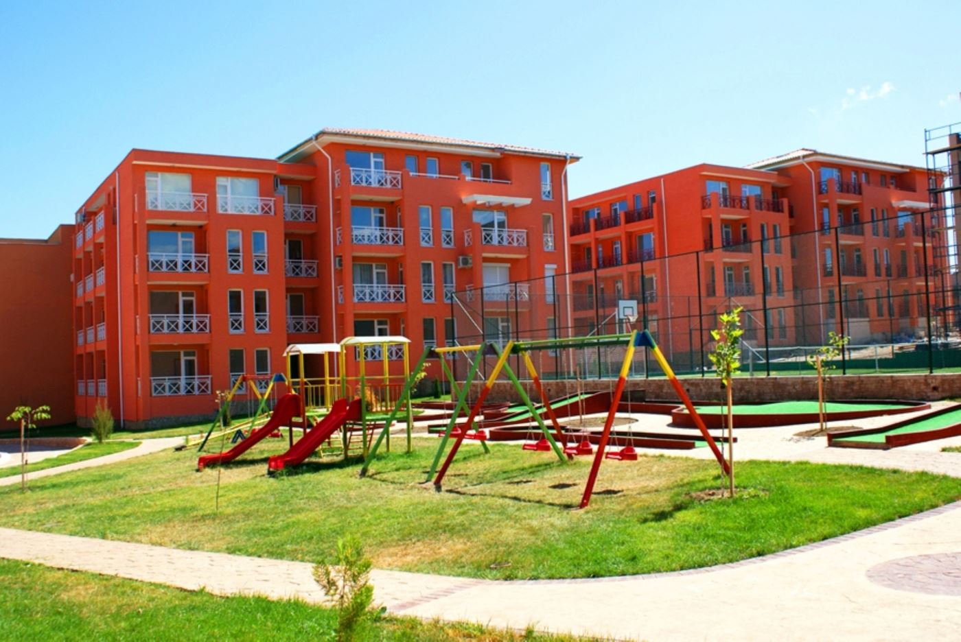 Gemütliches, möbliertes Studio in einer ruhigen Anlage am Stadtrand von Sonnenstrand – hervorragende Investition und Ferienimmobilie