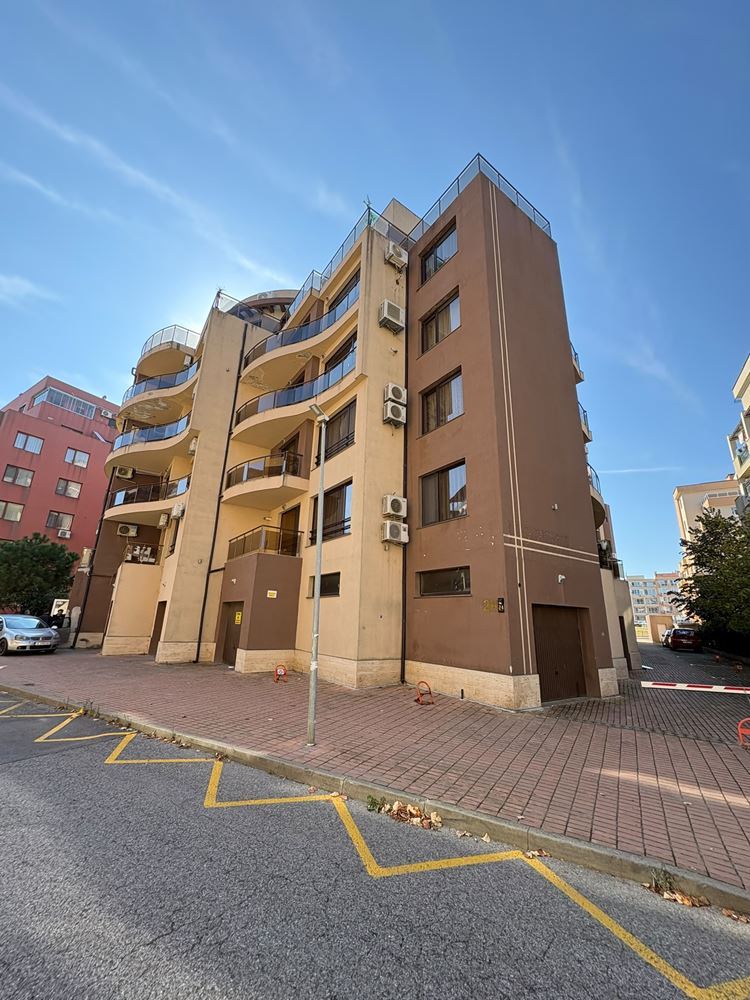2-Zimmer-Wohnung nur 50 Meter vom Meer entfernt in Pomorie