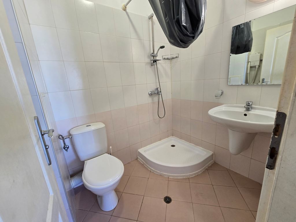 Großzügige Drei Zimmer Wohnung mit hervorragender Lage und Nähe zum Meer