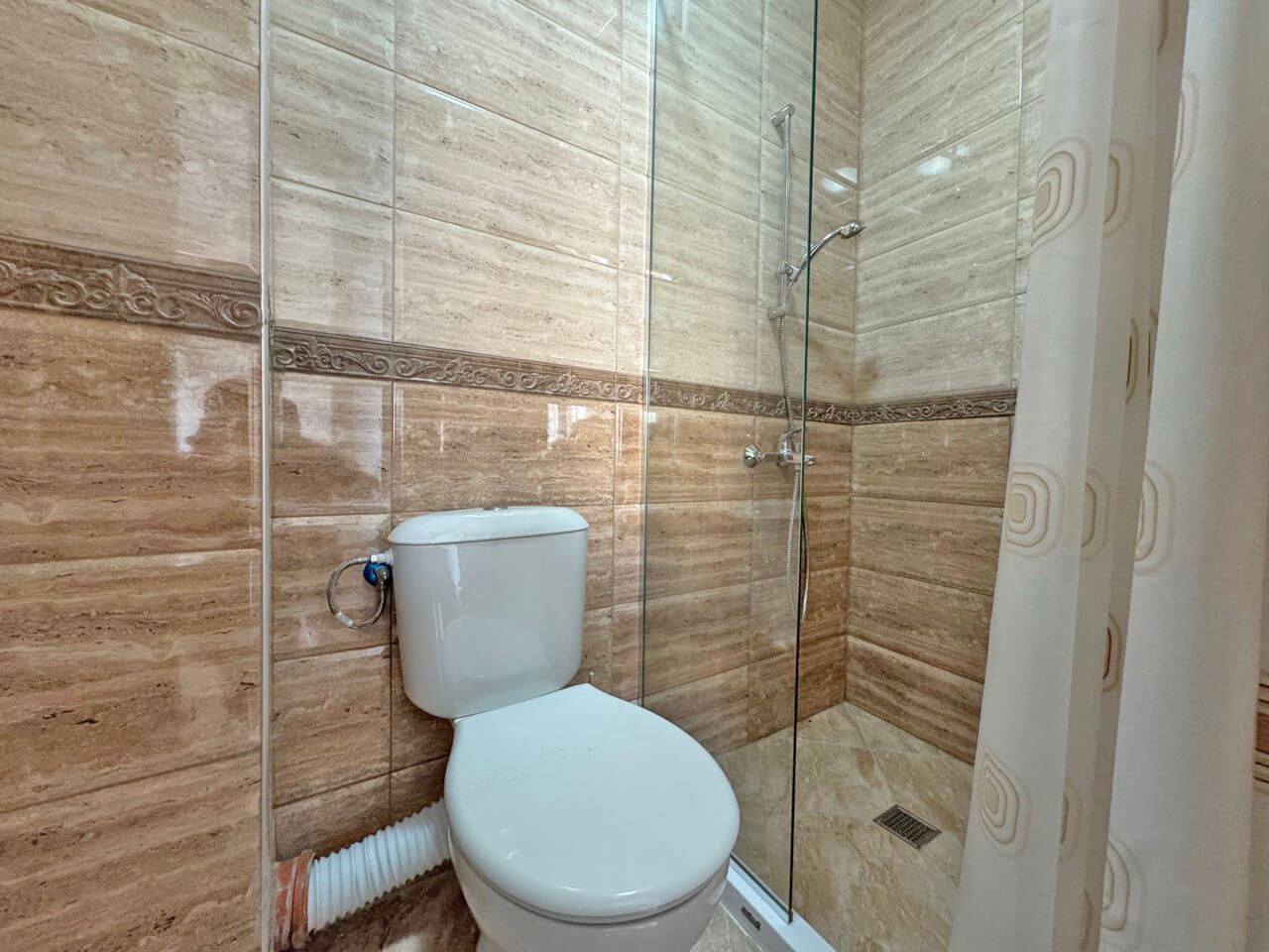 Helles Studio in Luxuskomplex – perfekter Komfort am Pool