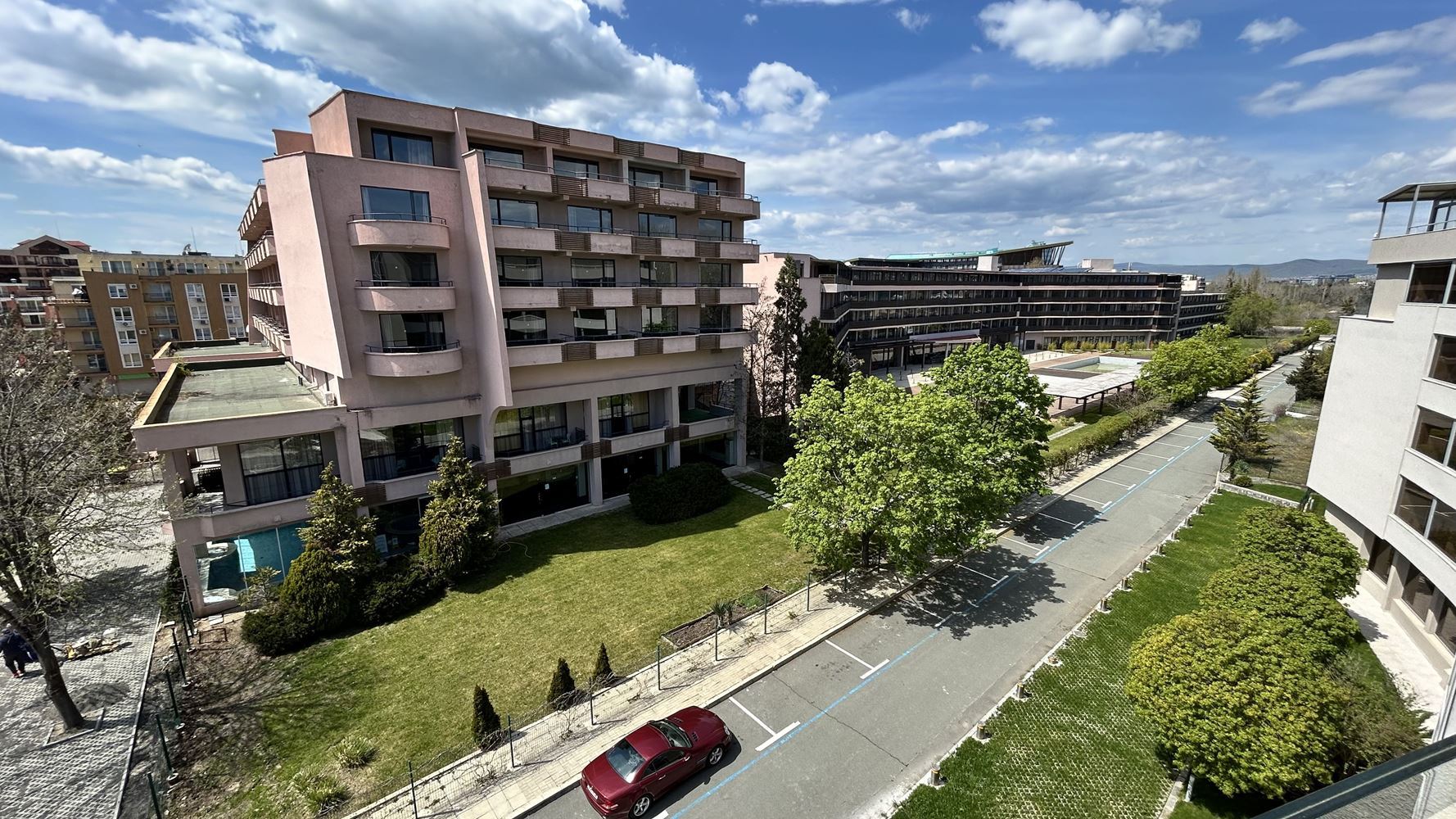 Elegante 3-Zimmer-Wohnung mit Panoramablick auf das Meer in erster Meereslinie in Sonnenstrand