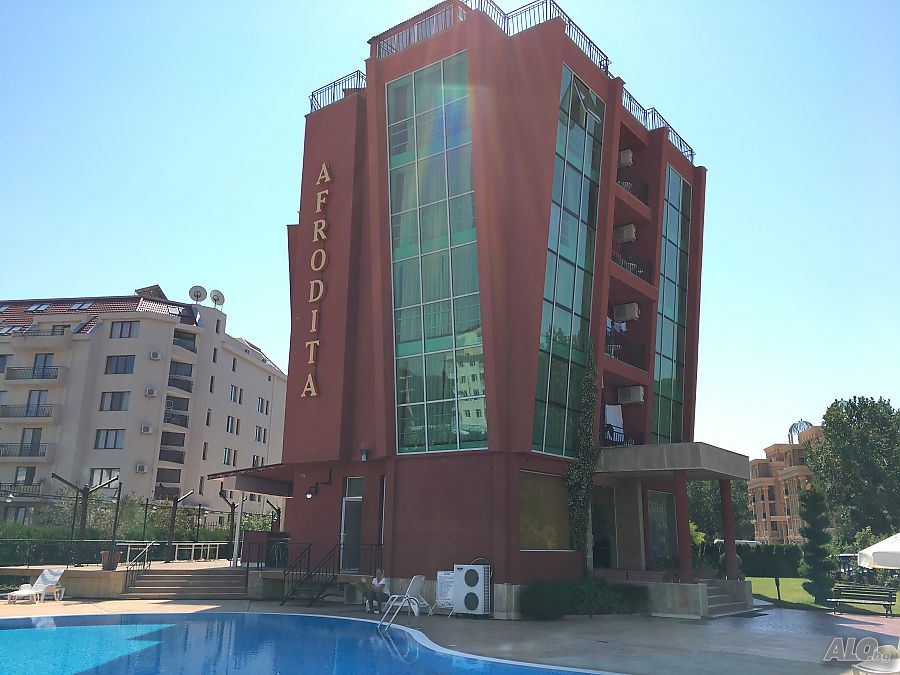 Moderne Zwei-Zimmer-Wohnung (mit einem Schlafzimmer) in Sunny Beach – Stil, Komfort und bezugsfertig