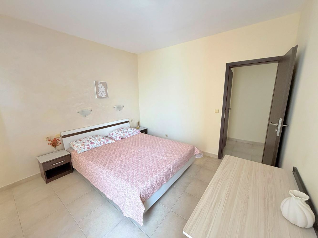 Drei-Zimmer-Wohnung in Sonnenstrand ohne Instandhaltungsgebühr – ausgezeichnete Lage, attraktive Investition