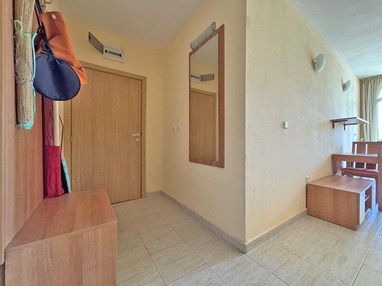 Möblierte 2-Zimmer-Wohnung mit schönem Blick auf den Pool in Sonnenstrand
