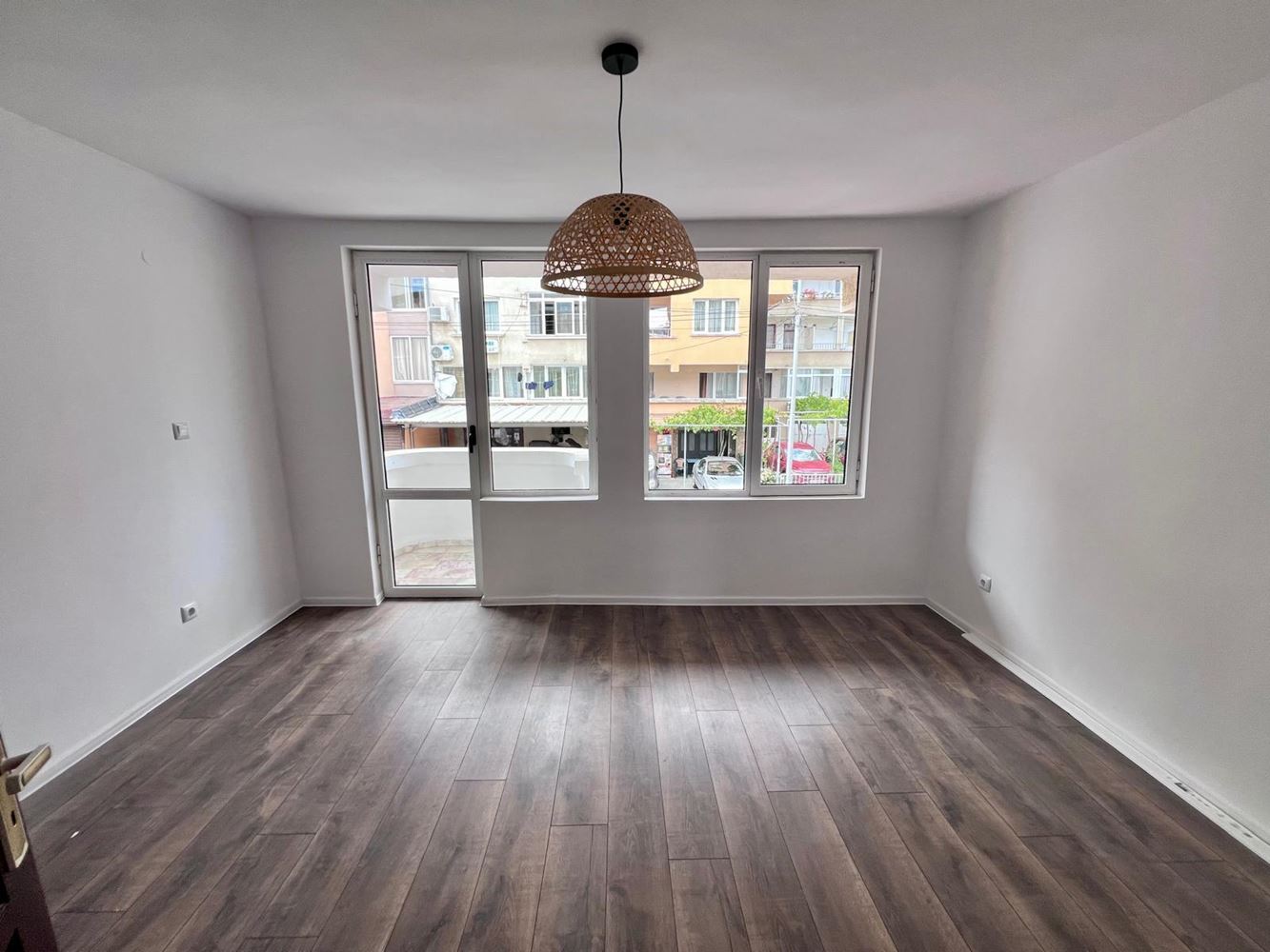 Direkt am Meer in Ravda – Maisonette mit zwei Schlafzimmern, Meerblick und eigenem Stellplatz