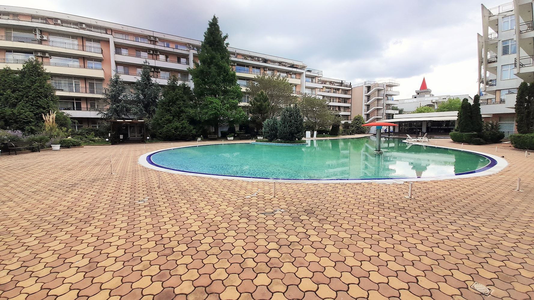 Zweizimmerwohnung in Sunny Beach mit reicher Infrastruktur und ausgezeichneter Lage