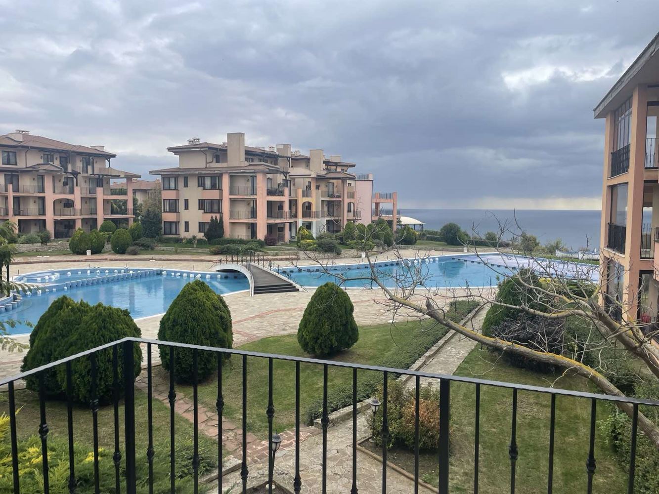 Geräumige möblierte 3-Zimmer-Wohnung mit Meerblick nahe Balchik – Komfort inmitten der Natur und der Golf Riviera