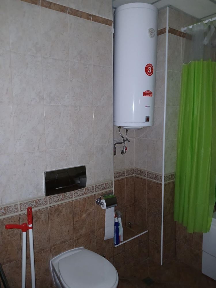 Attraktive Zwei-Zimmer-Wohnung in erster Meereslinie in Pomorie – Komfort, Swimmingpools und Spa-Angebote