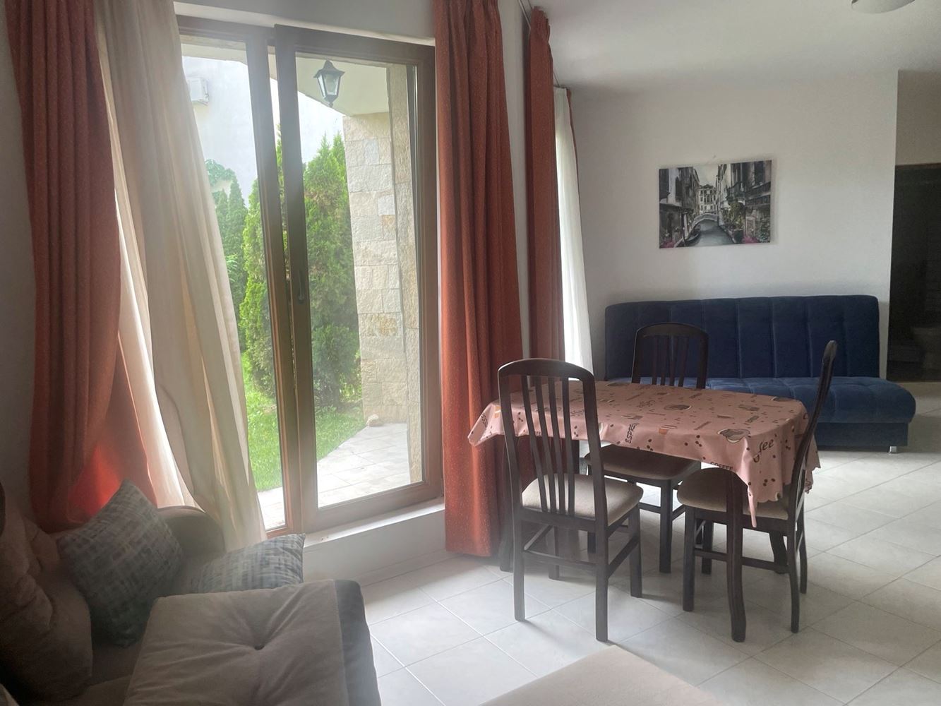 Zwei-Zimmer-Wohnung (Wohnung mit einem Schlafzimmer) mit direktem Zugang zum Pool in einer Anlage in Sveti Vlas
