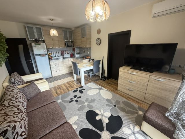 Großzügiges Apartment mit drei Schlafzimmern in Meeresnähe und mit hervorragender Infrastruktur innerhalb der Anlage