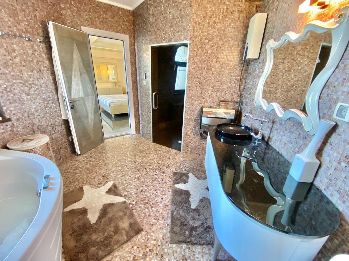 Einzigartige Maisonette-Wohnung in einer Premiumanlage in der Stadt Nessebar