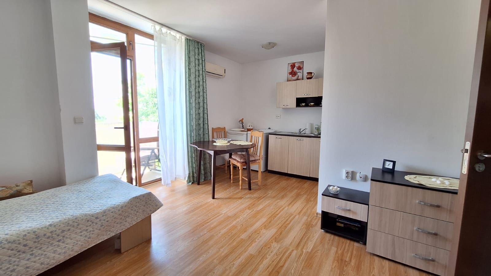 Studio in Ravda mit Swimmingpool und Stellplätzen – komfortable Immobilie am Meer zu einem erschwinglichen Preis