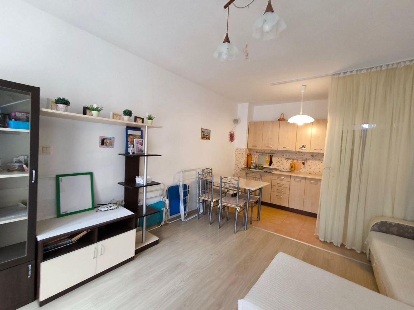 Geräumiges und helles Studio in Pomorie – zentrale Lage, niedrige Kosten und ausgezeichnete Investition