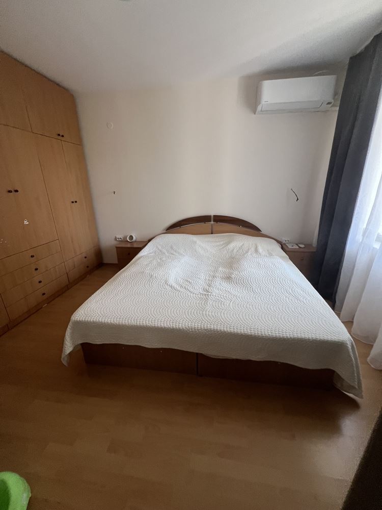 Geräumige Zweizimmerwohnung mit Meerblick nur eine Minute vom Strand entfernt in Sveti Vlas