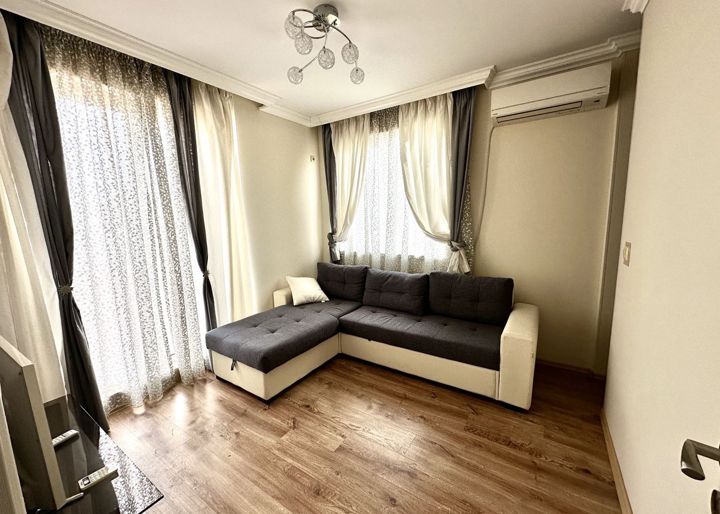 Geräumige 3-Zimmer-Wohnung mit Meerblick in Ravda